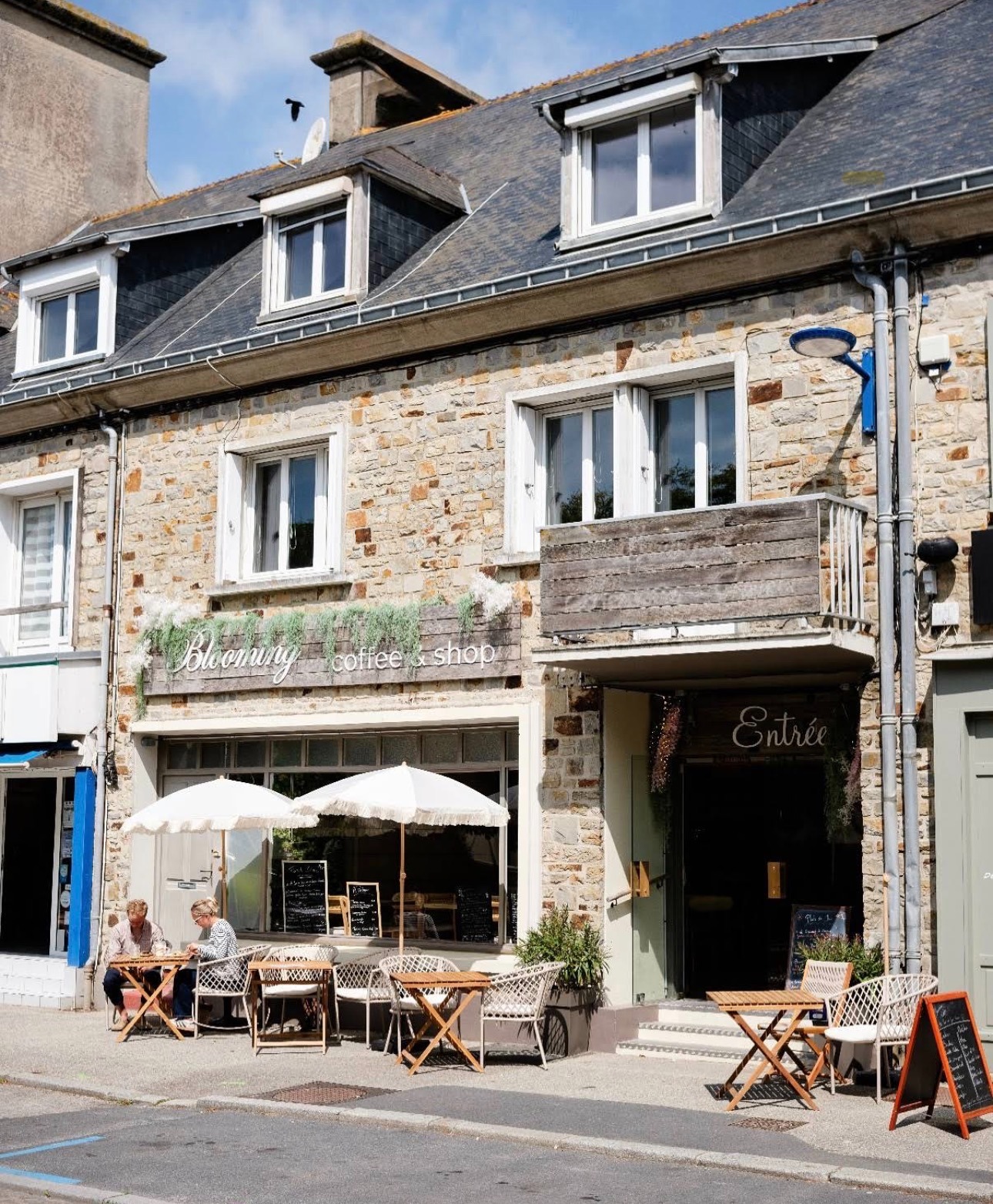 Blooming coffee shop Portbail