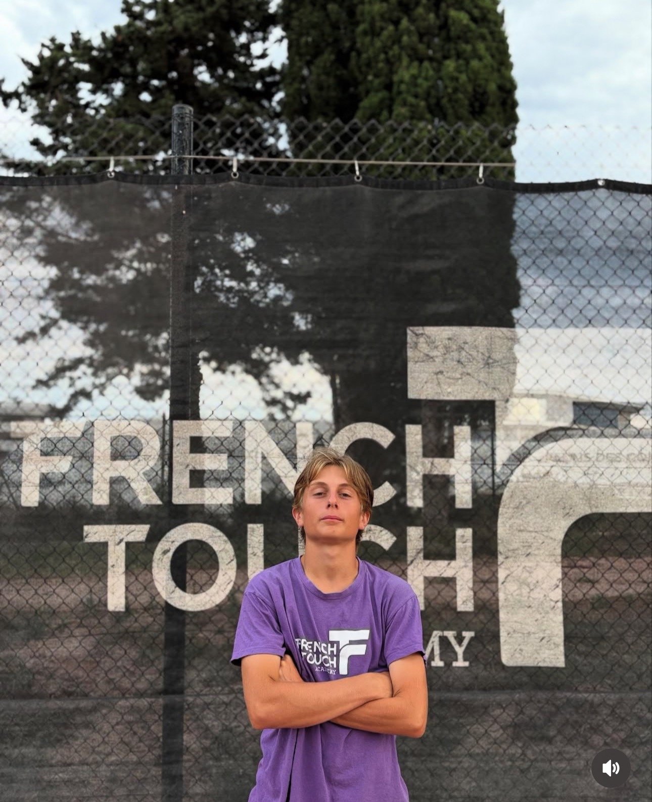 Gregoire Denis en entrainement de tennis à la French touch academy