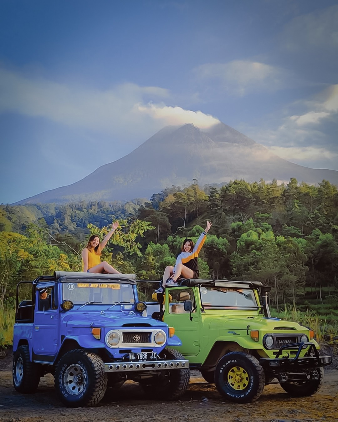 Paket Sunrise Merapi Jeep Lava Tour