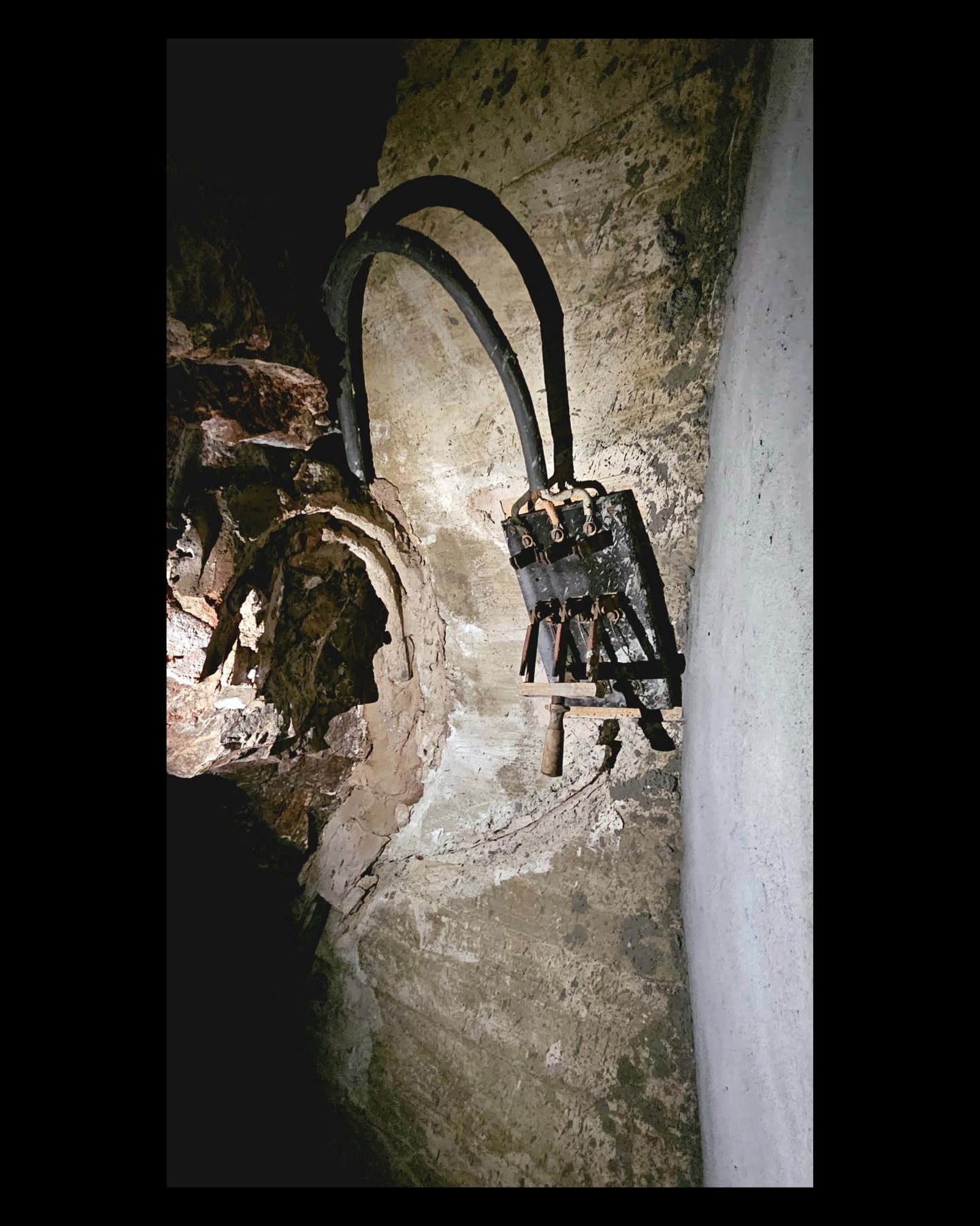 Tunnel Switch at the Top of the Jacob's Ladder, Central Hidroelectrica Escales photography NIKORU