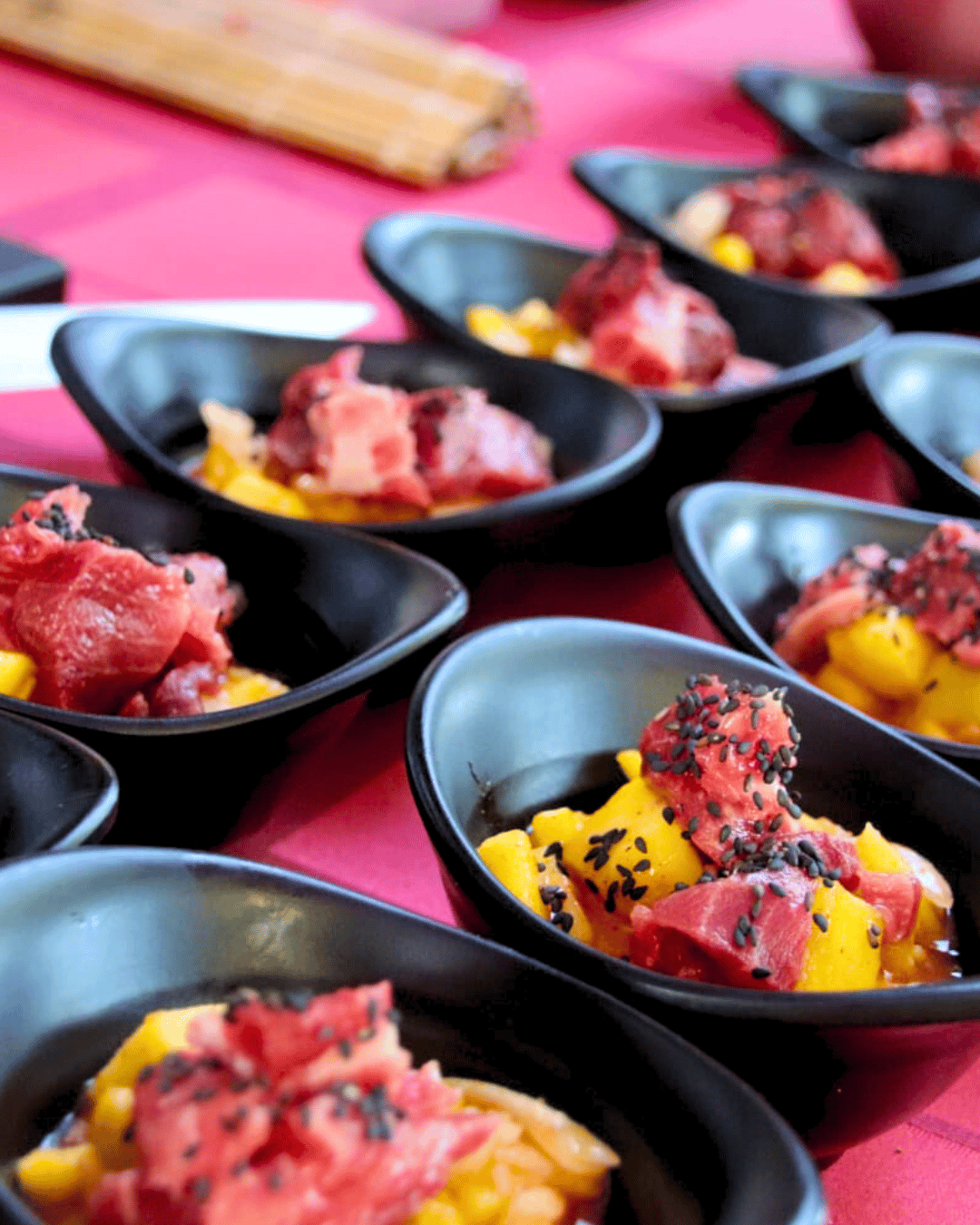 Catering para empresas sabadell un evento privado con ceviche de atún