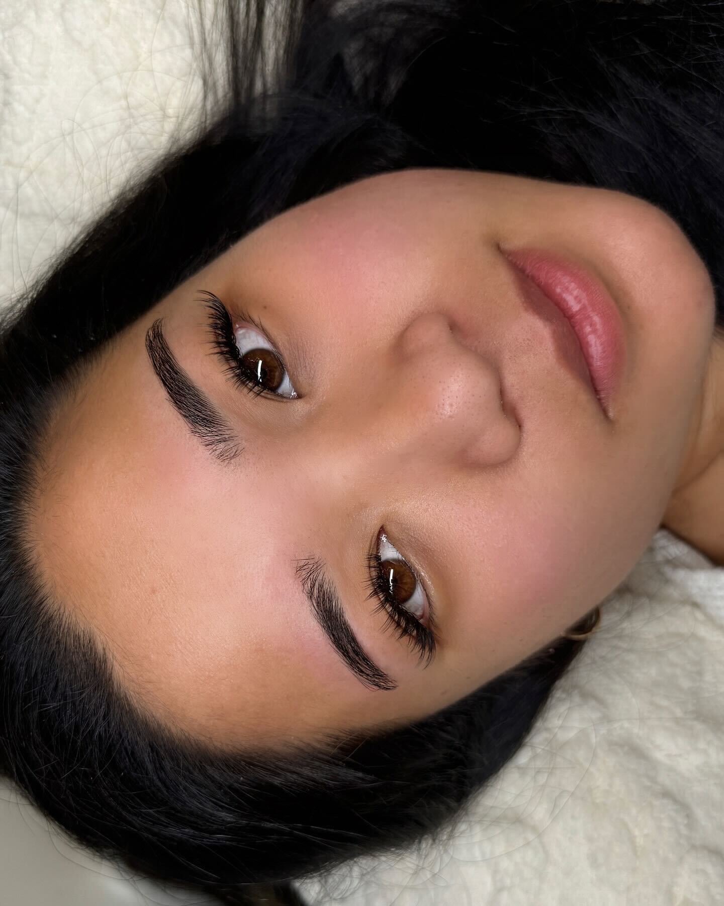 Hybrid custom lashes