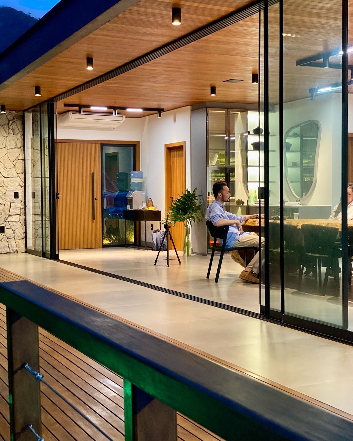 Teto forro PVC imitando madeira