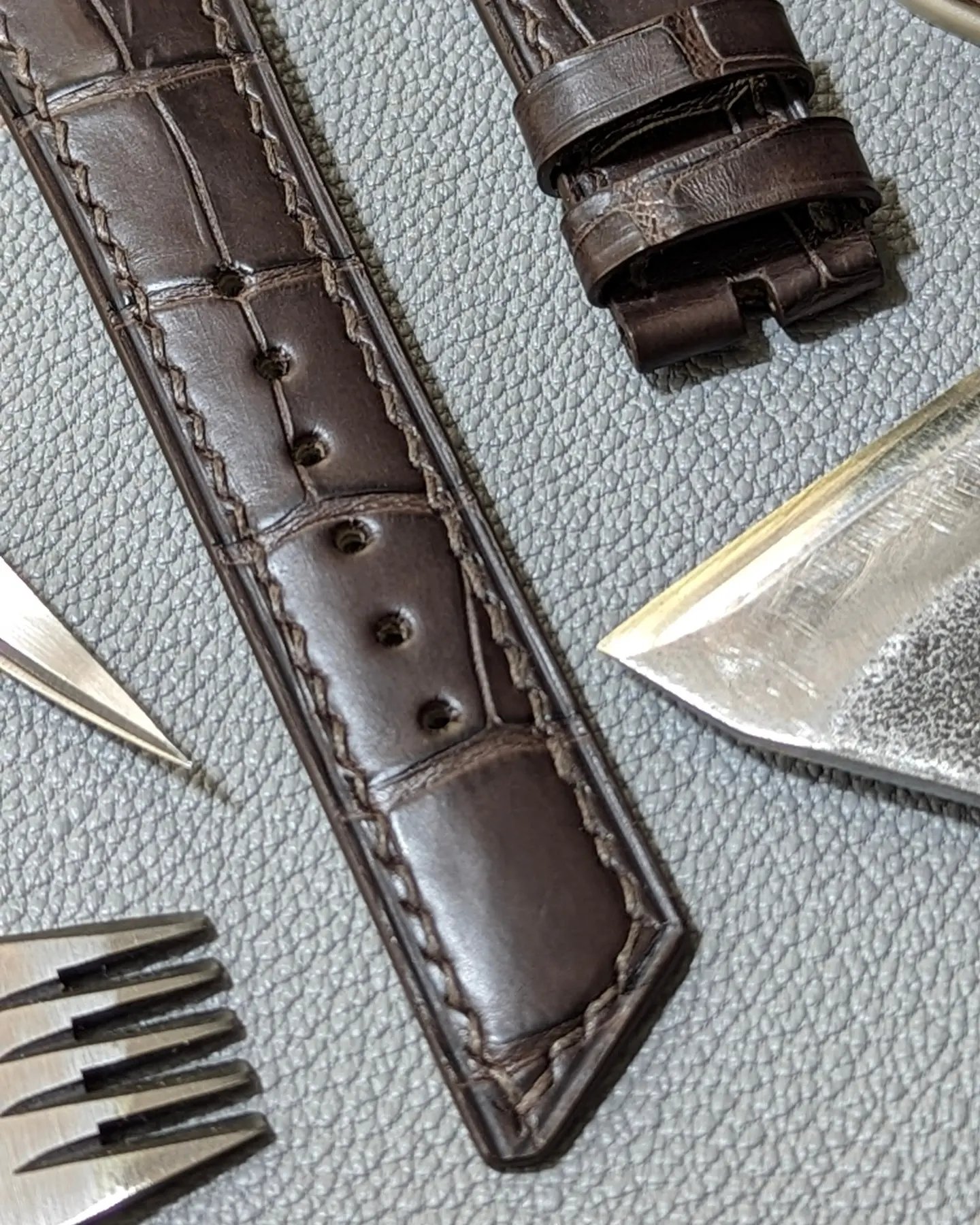 Bracelet de montre en cuir d'alligator