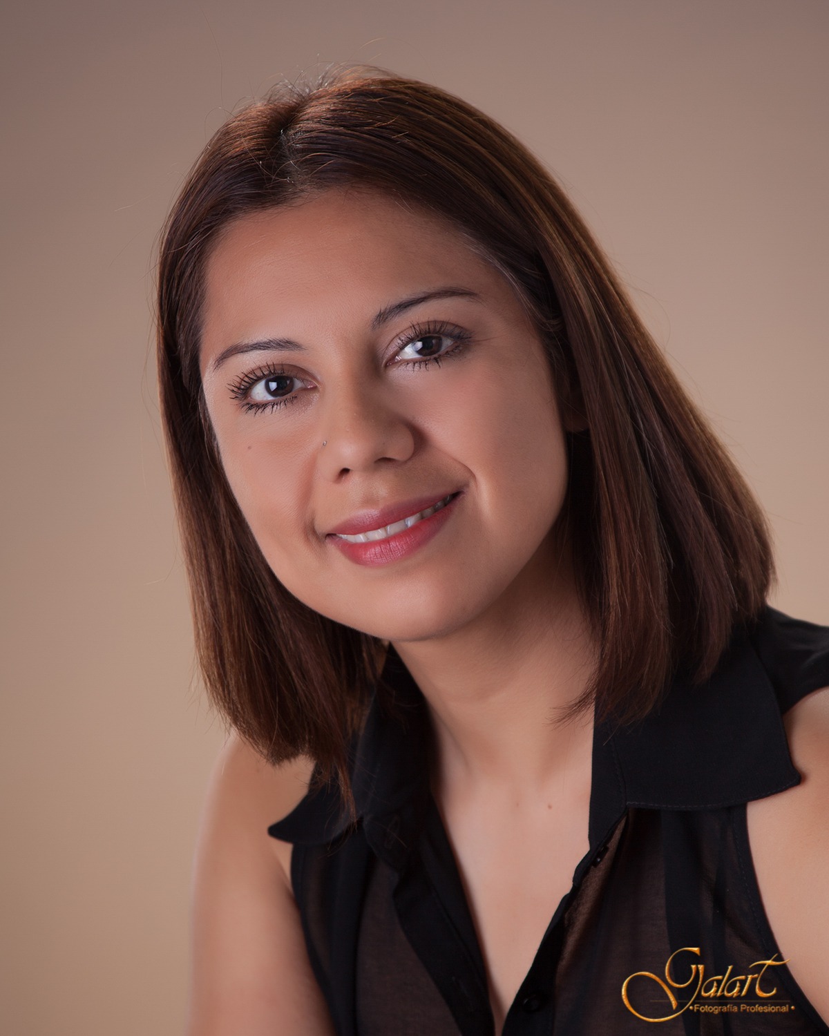 a woman with a black shirt and a black shirt