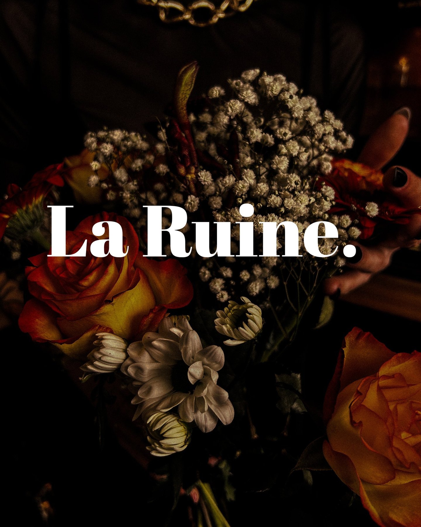 tatouage fin fleurs nantes