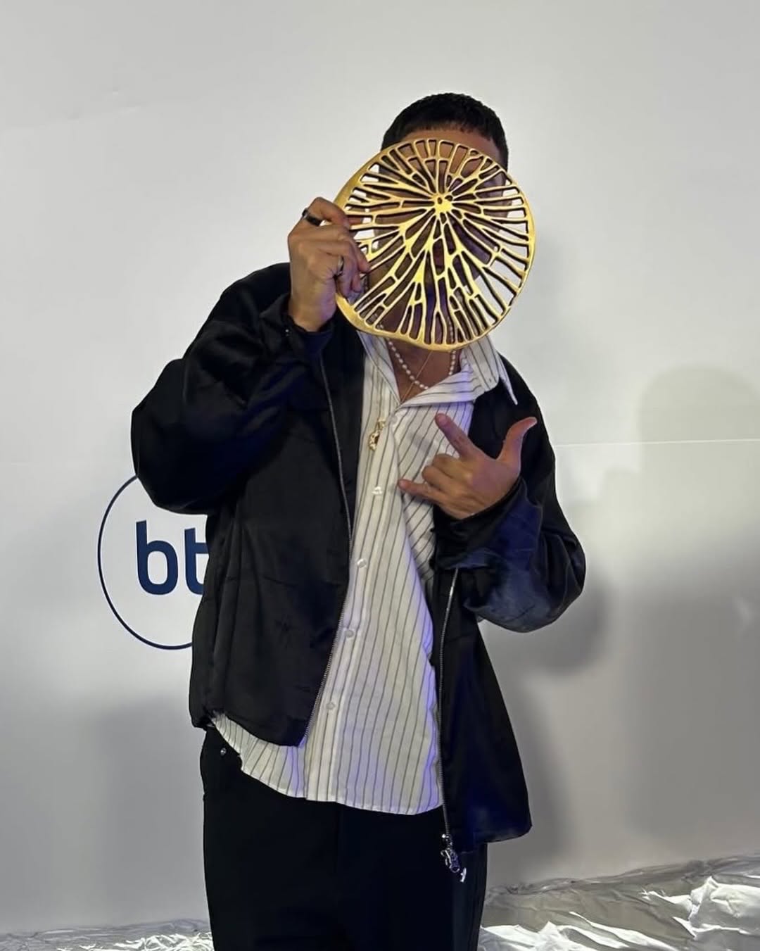 Don L recebe prêmio por CARO Vapor II no BTG Pactual da Música Brasileira
