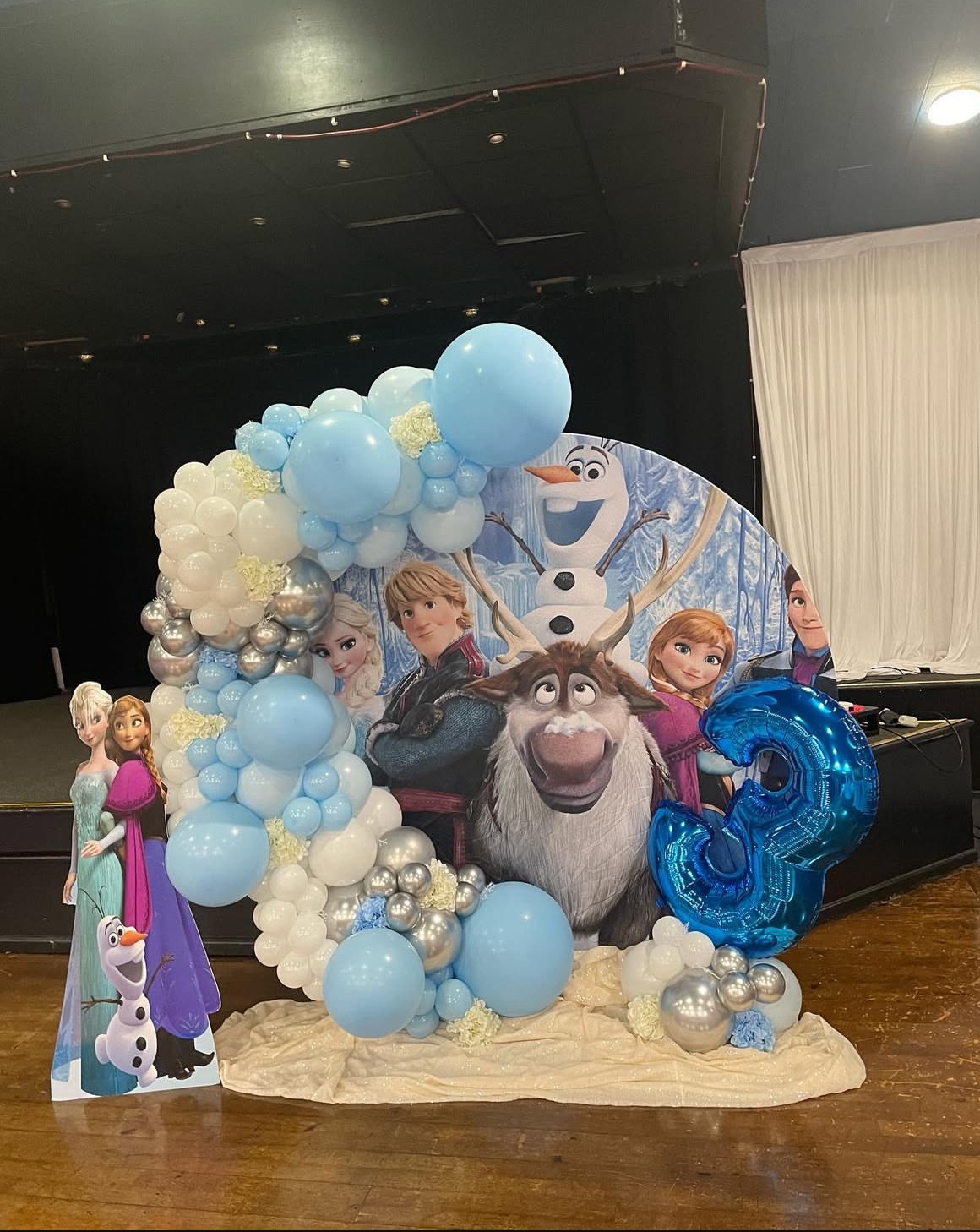 Frozen themed birthday balloon display for children’s party in Liverpool