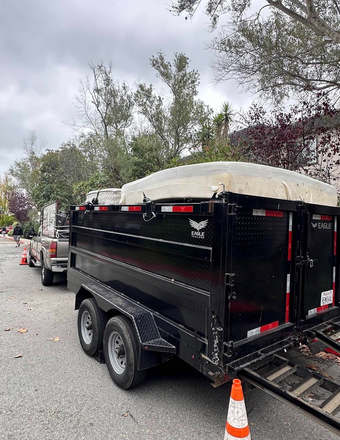 Affordable mattress pickup in San Francisco 94115, Novato & Fremont.