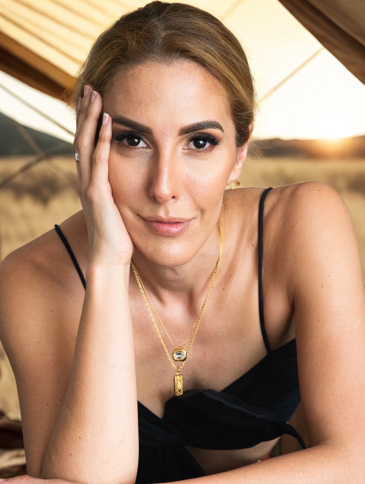 Mischa de Matheu: Bilingual international actress