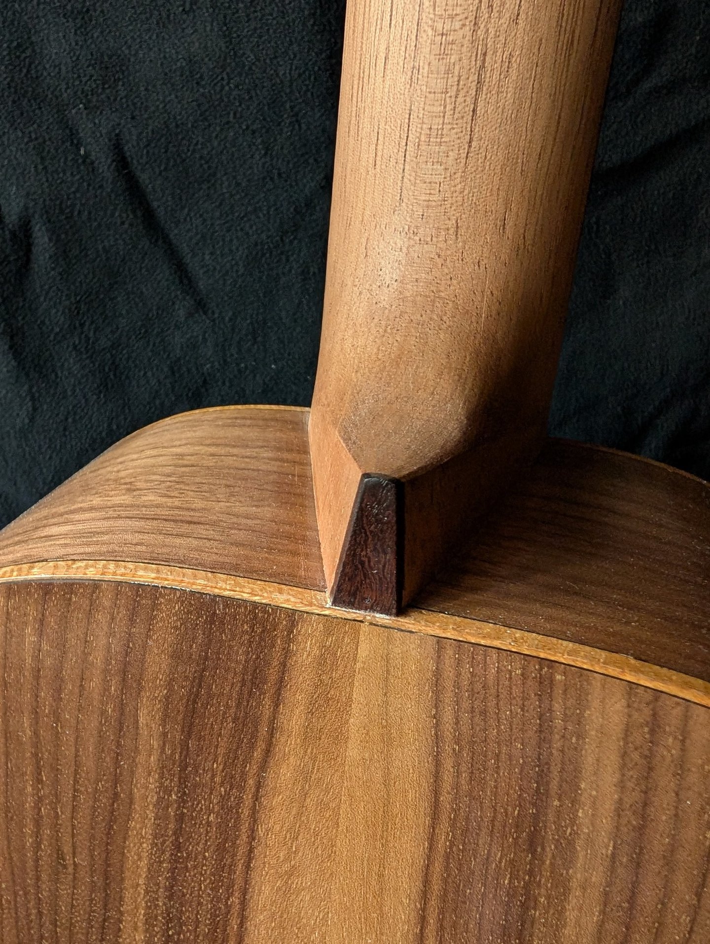 classical guitar heel