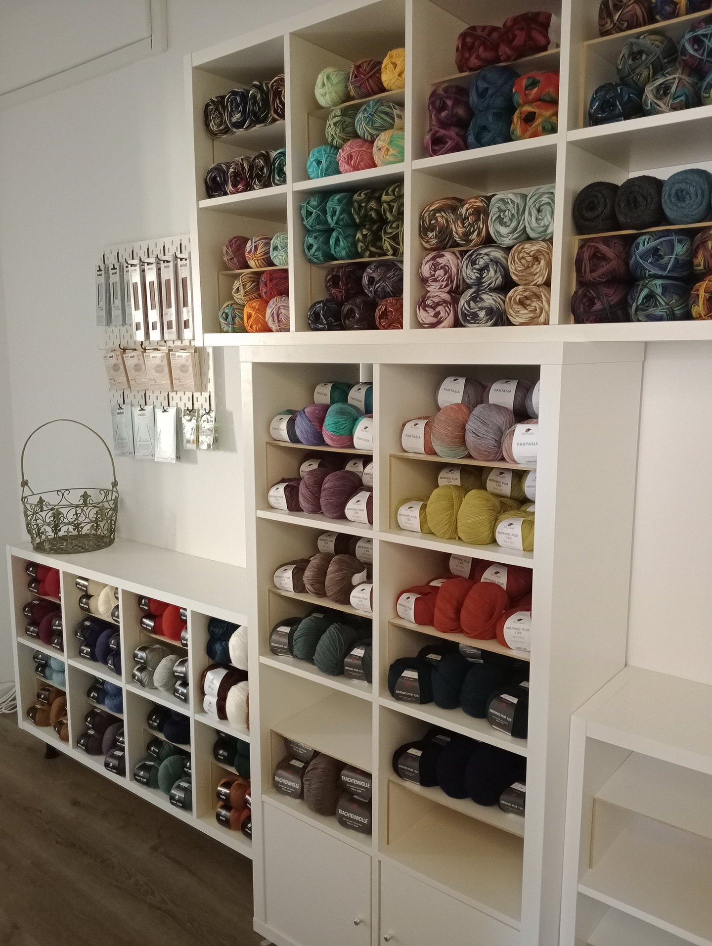 Ein Blick auf unser Regal - klein aber fein !