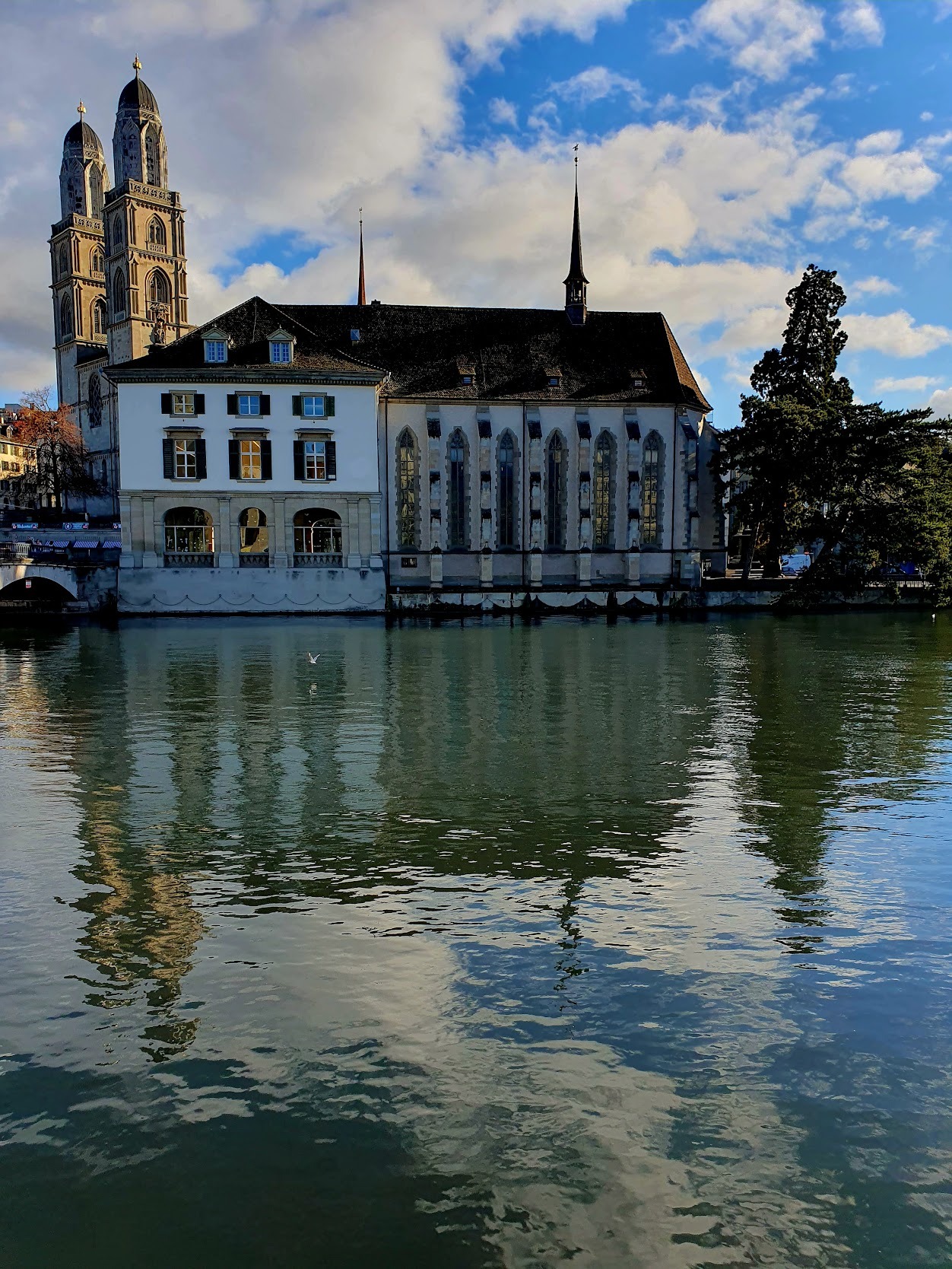 Wasserkirche, Helmhaus und Grossmünster-Türme