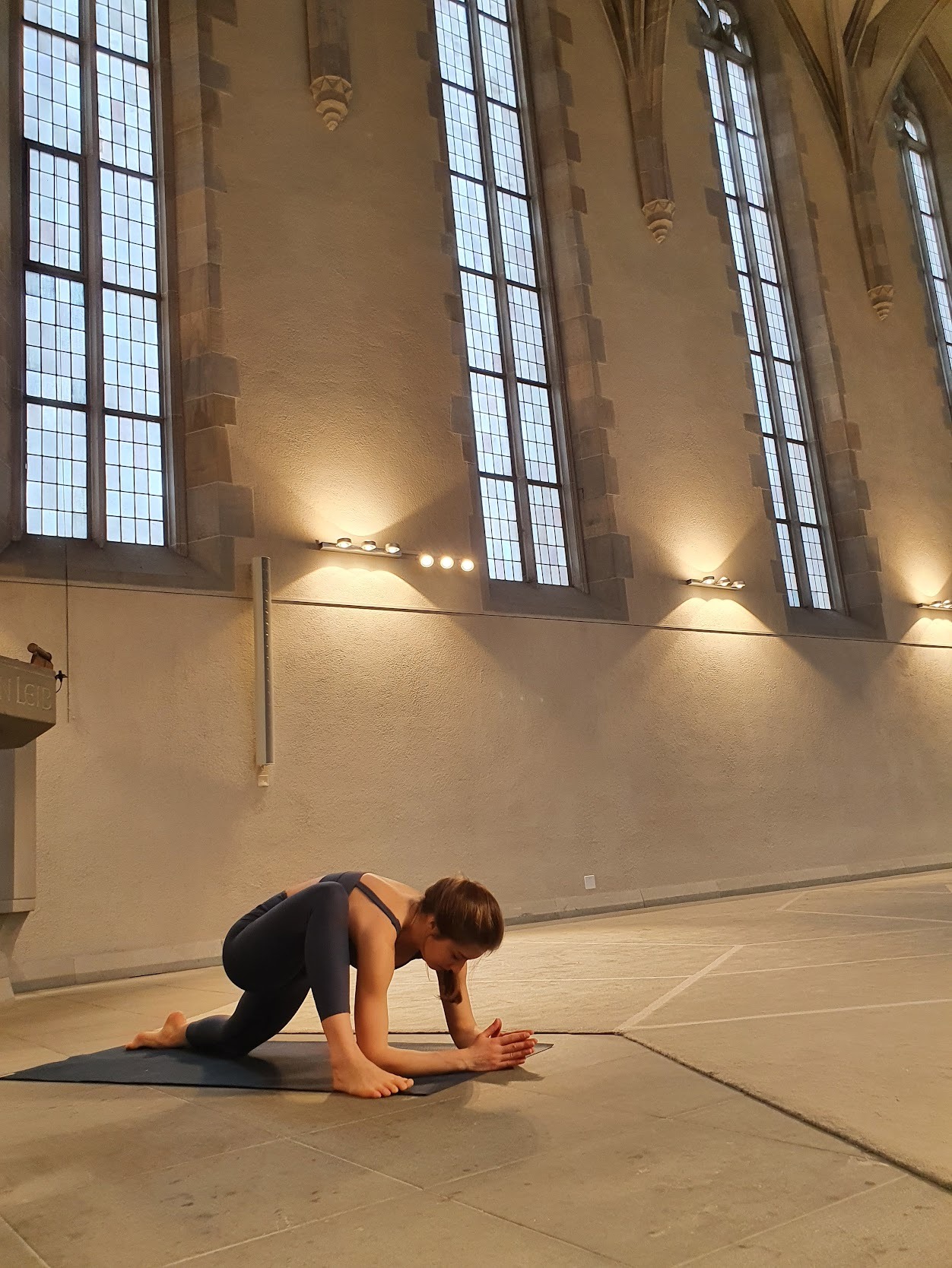 Yogaorisha (Yoga in der Wasserkirche)
