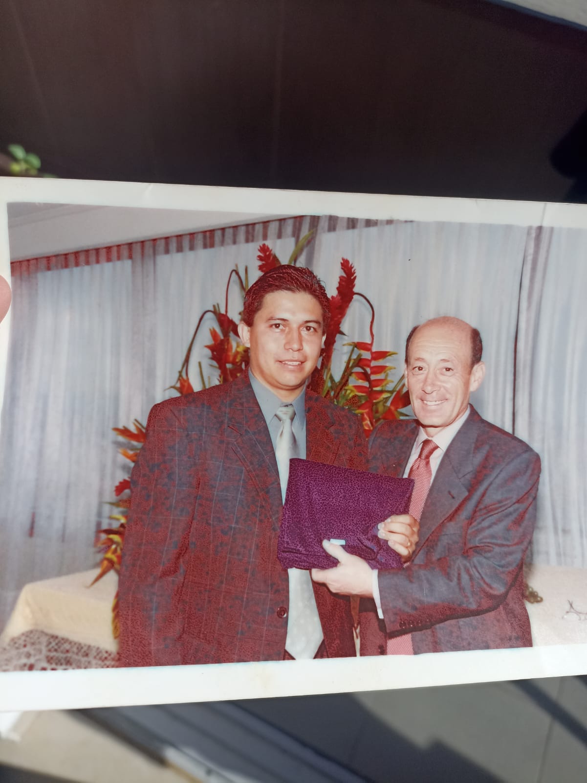 Aqui, recibiendo el premio a Mejor oficina de la Zona Norte en el Ranking de Calidad Total
