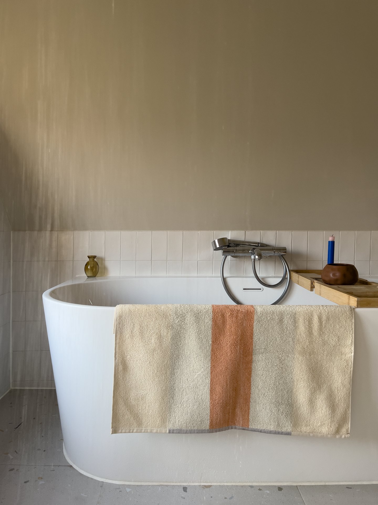 Haarlem bathroom interior design by Atelier Marunt