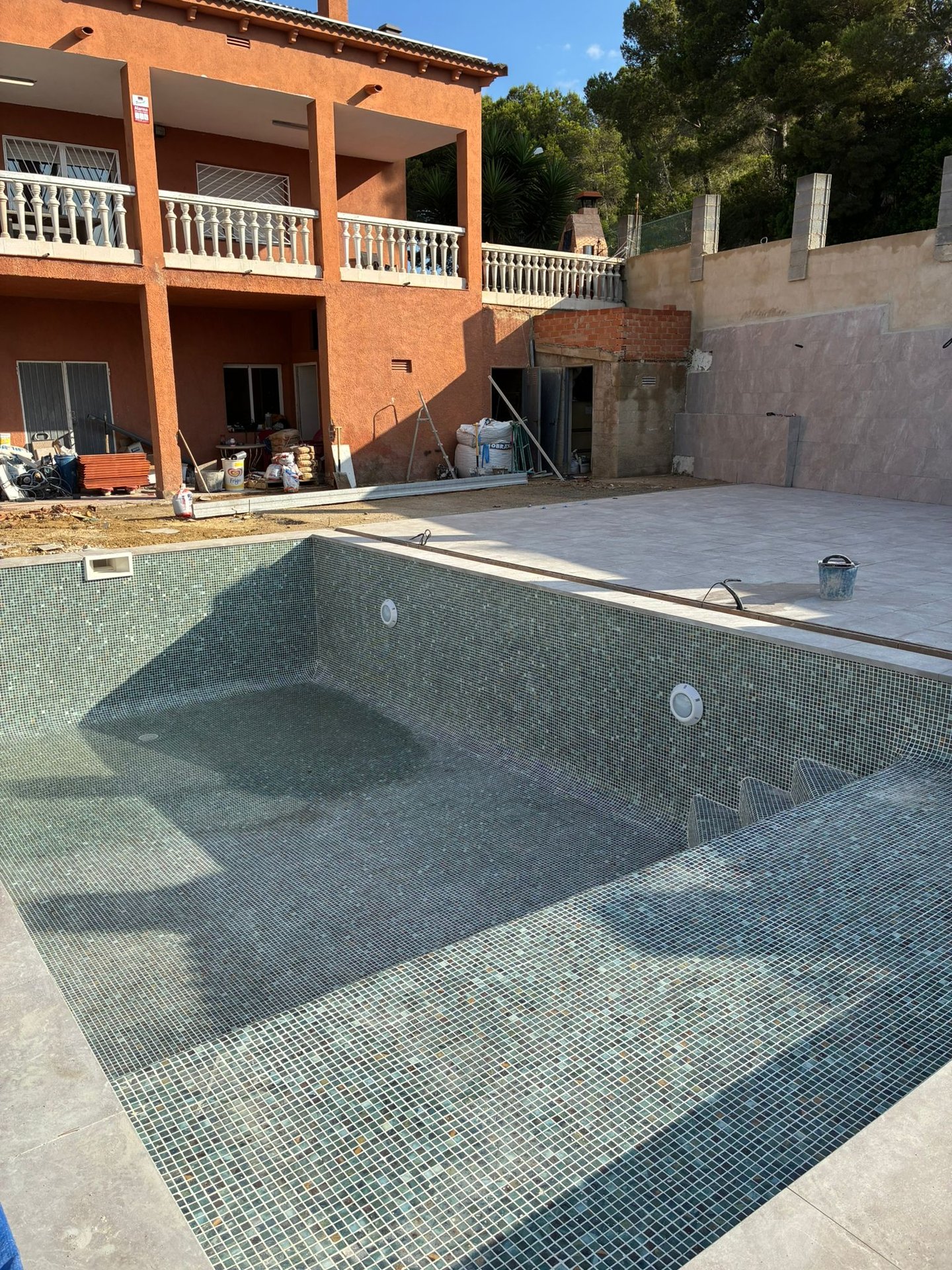 Reforma de terraza y piscina de obra
