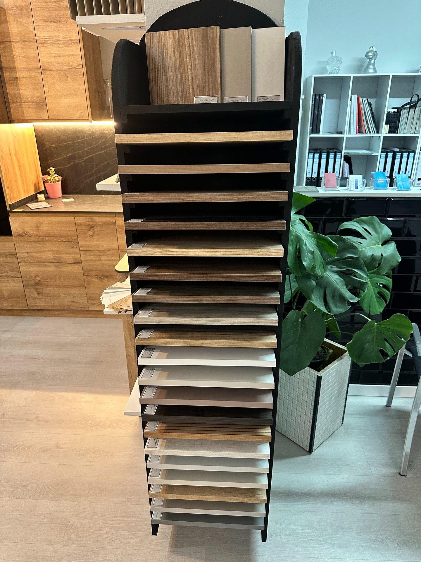 Material para reformas en tienda de L'Arc