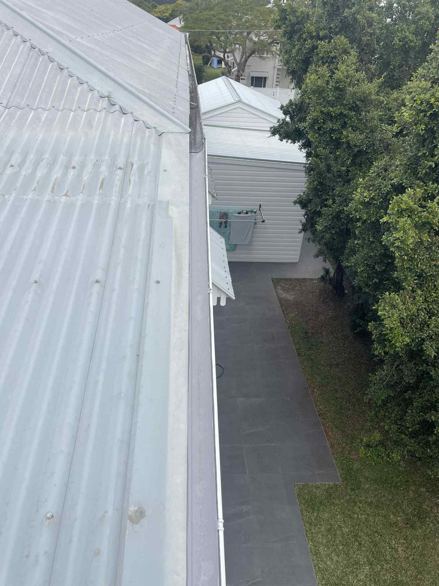 "Gutter cleaning Brisbane southside – before and after"