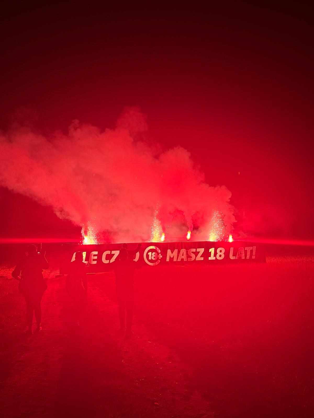 baner na osiemnastke prezent na 18 urodziny pirotechnika