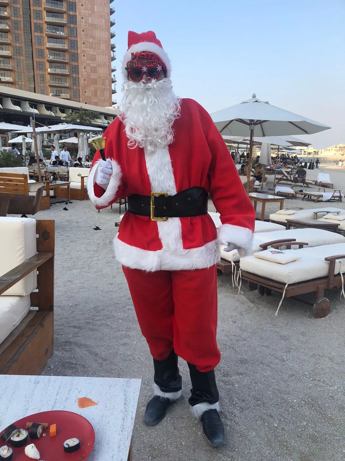 santa in dubai, where to hire santa clause in dubai, santa party in dubai