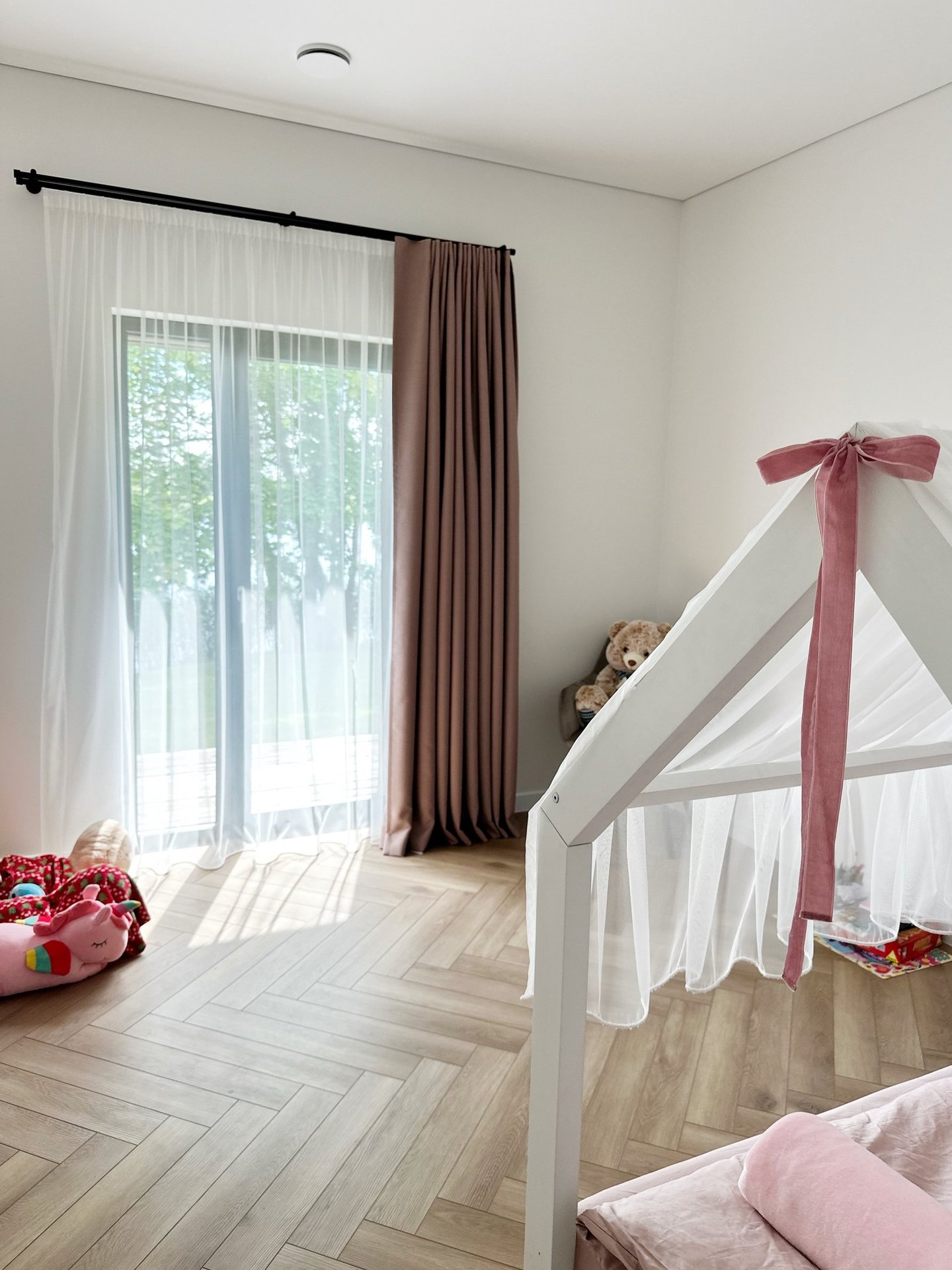 mergaitės kambario užuolaidos