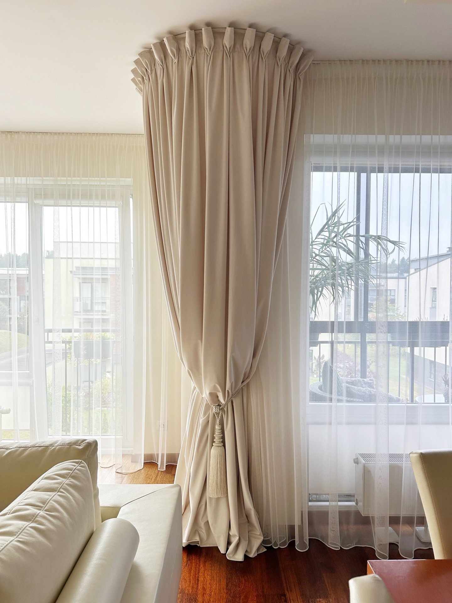 kolona iš užuolaidų