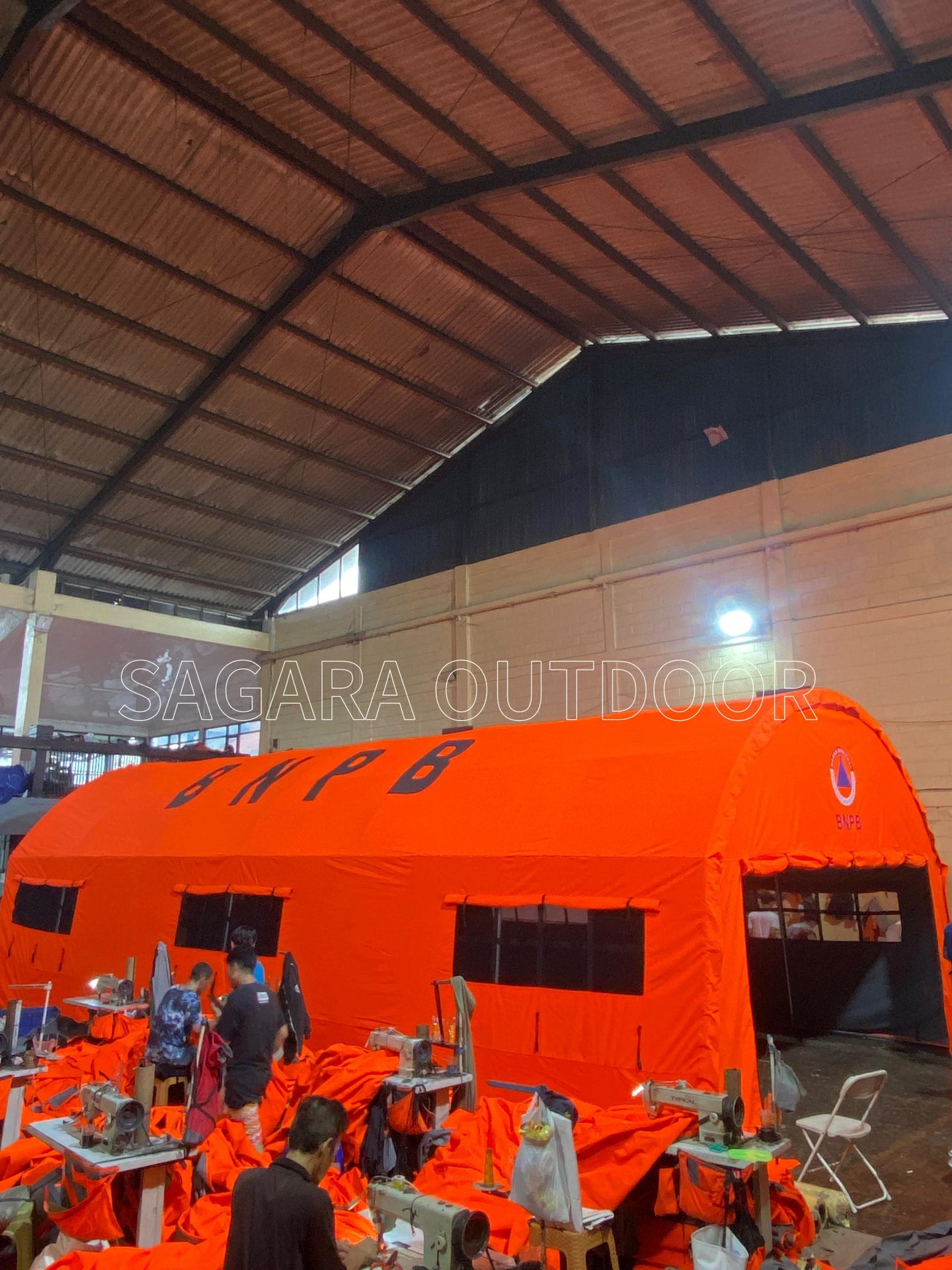 tenda pengungsi
