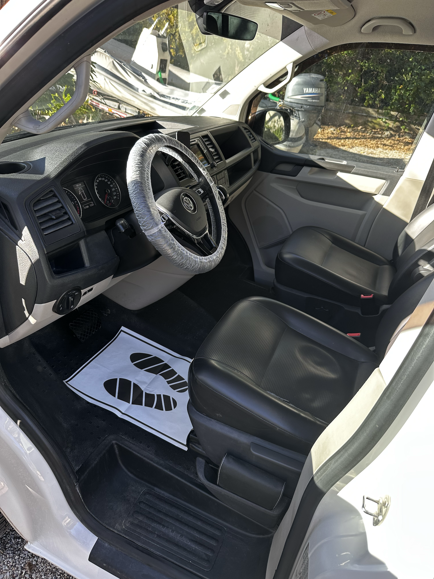 Intérieur de voiture nettoyée et protégée par Kline Concept