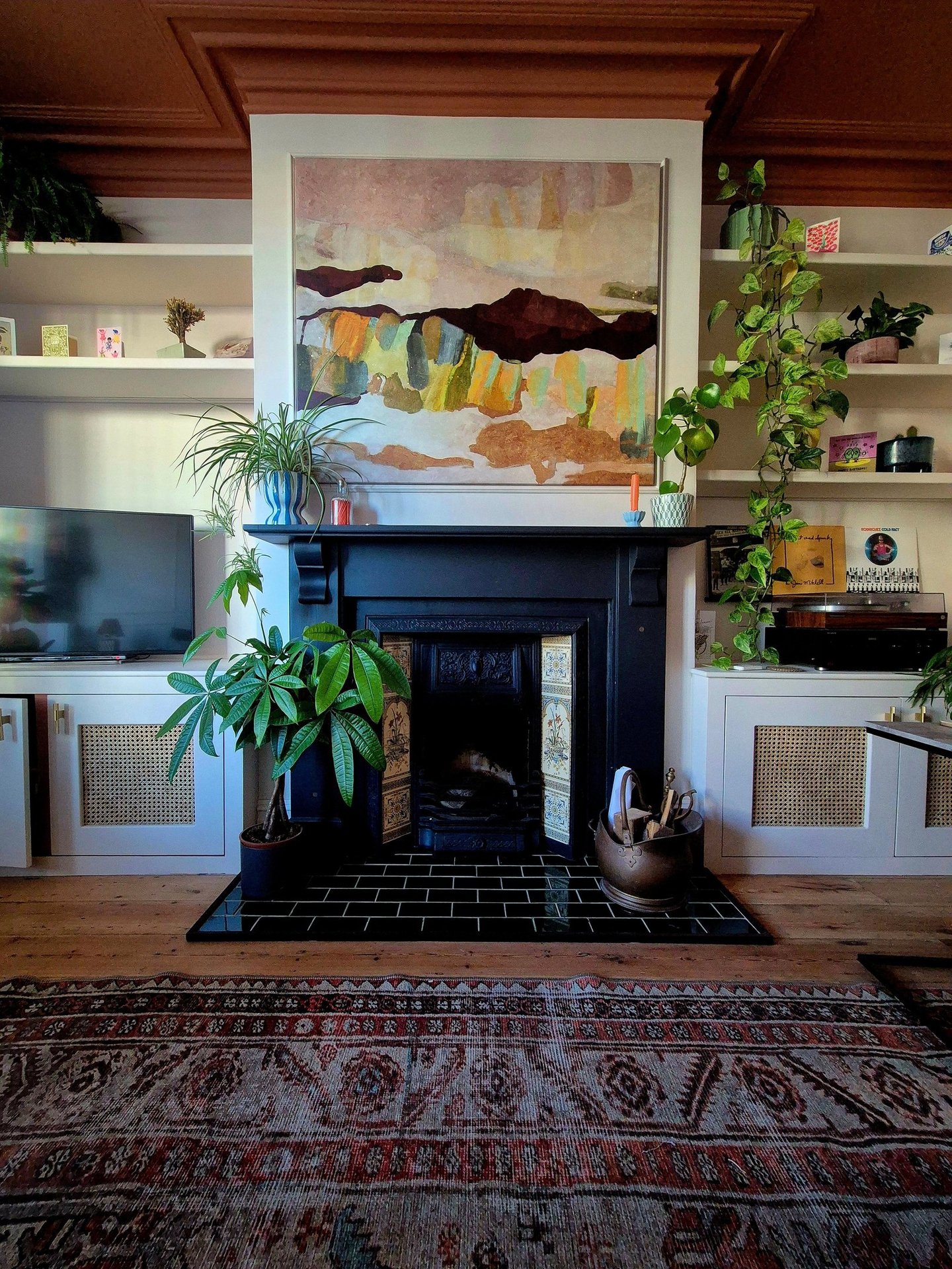 alcove cupboard