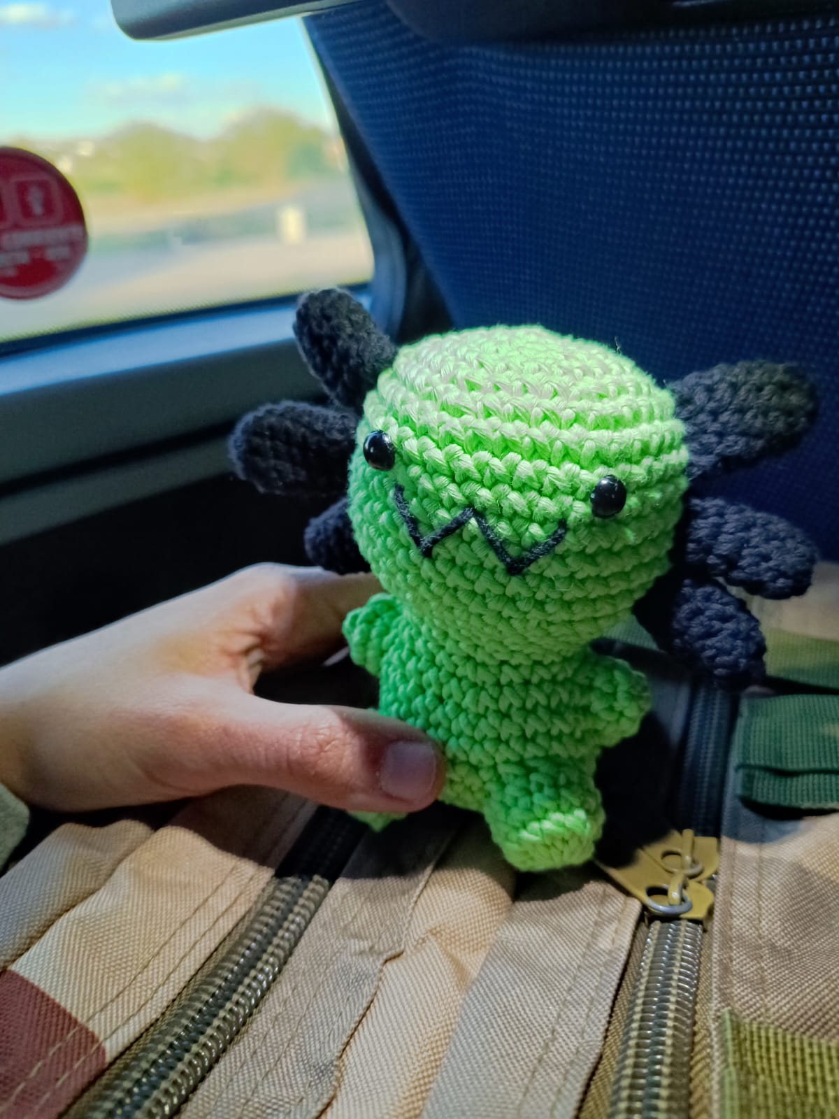 Ajolote personalizado verde y negro a crochet tejido