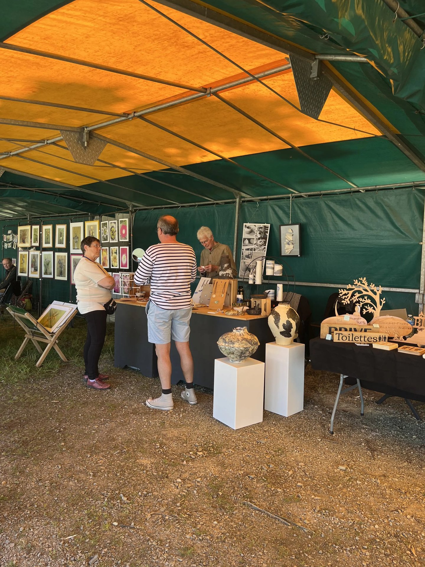 Stand expositions et ventes poterie, Véronique, Terre à Terre