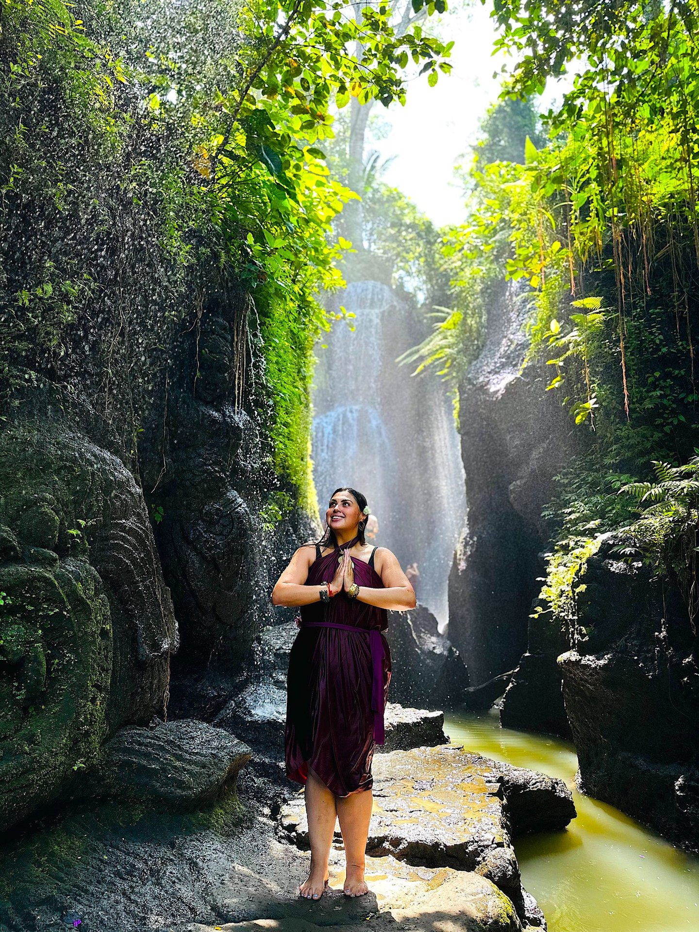 mujer espiritual, retiro, bali, meditación