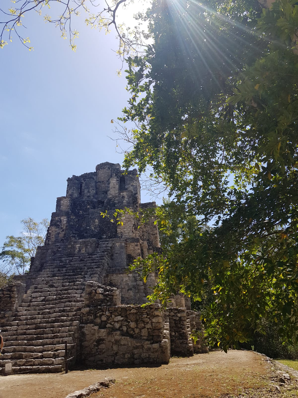 No es famosa, pero es igual de poderosa