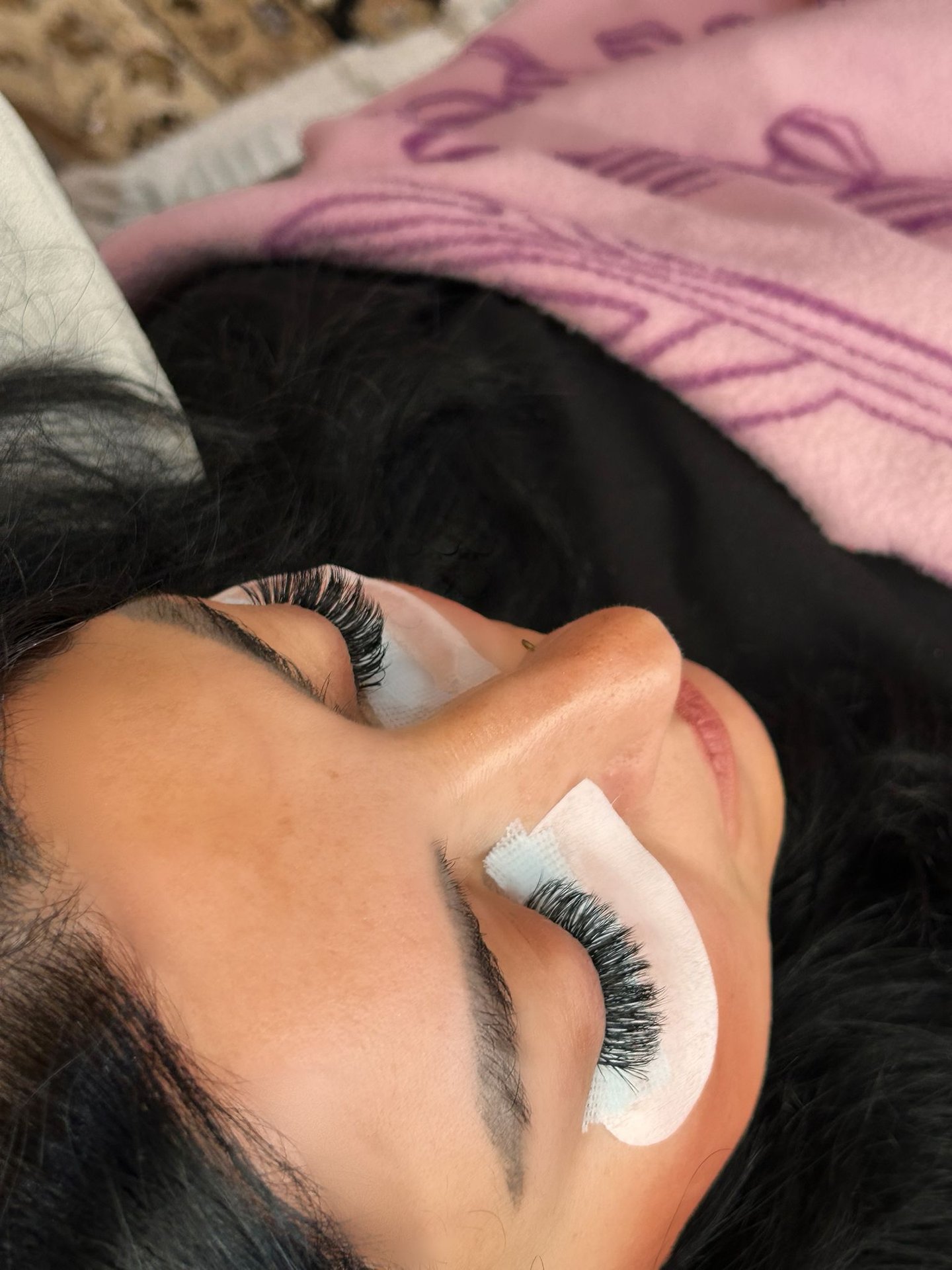 alt="before and after lash extension results"