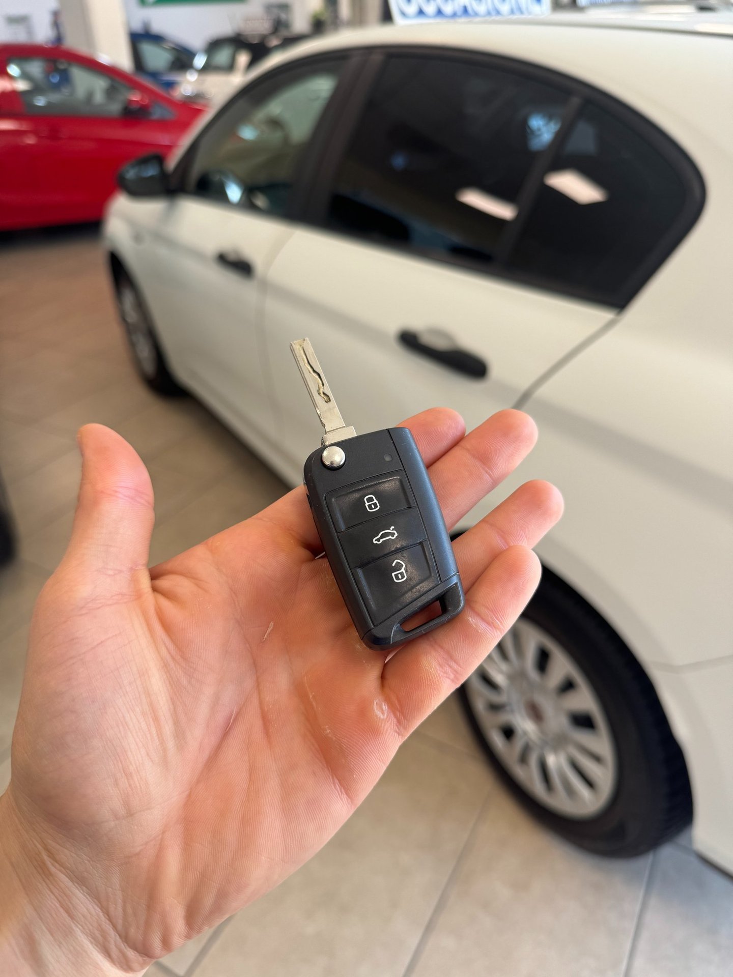 Seconda chiave con telecomando della macchina a castano primo 