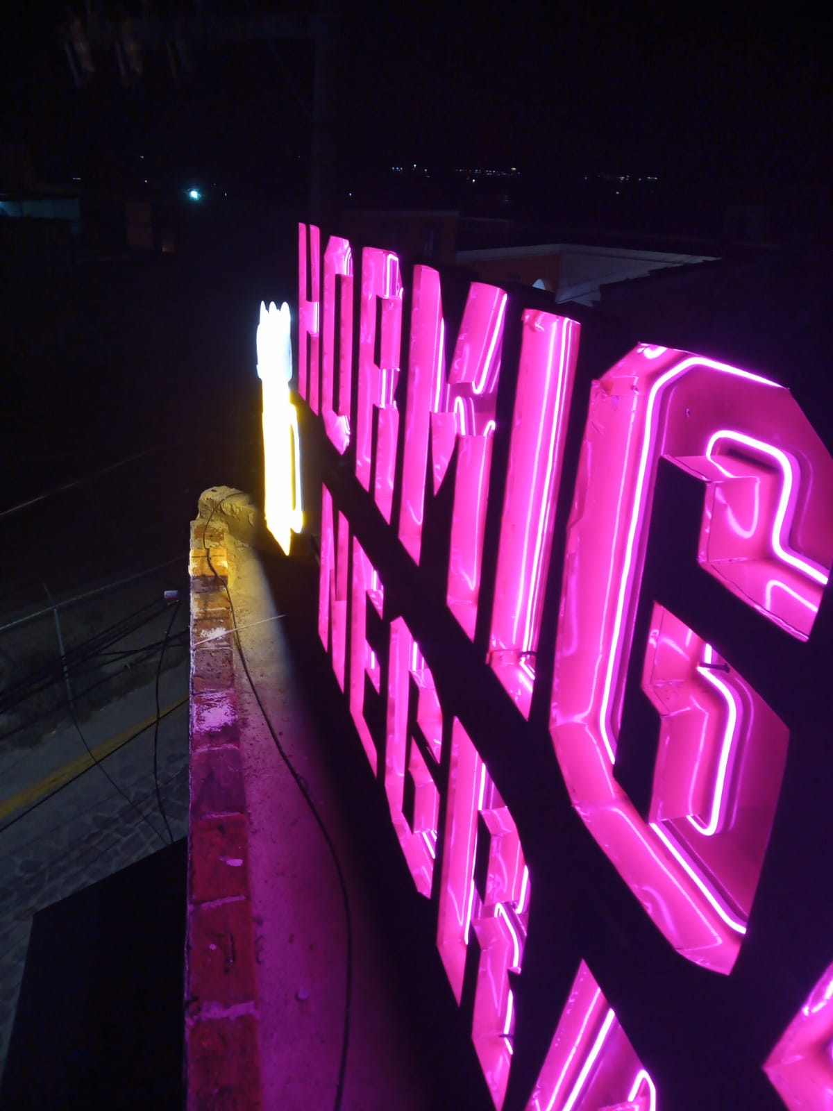 Letrero en Neon Flex para exterior en San Luis Potosi