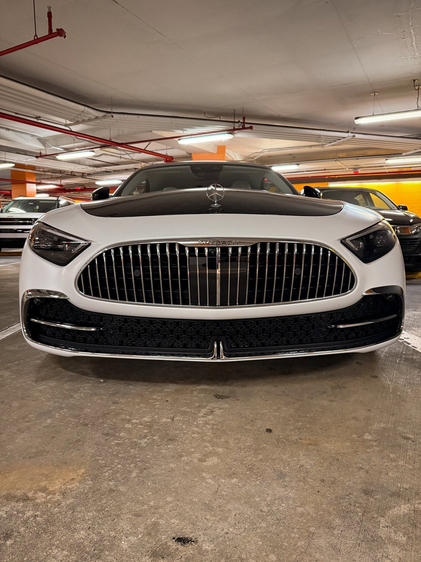 Mercedes-Maybach SL 680 front grill view