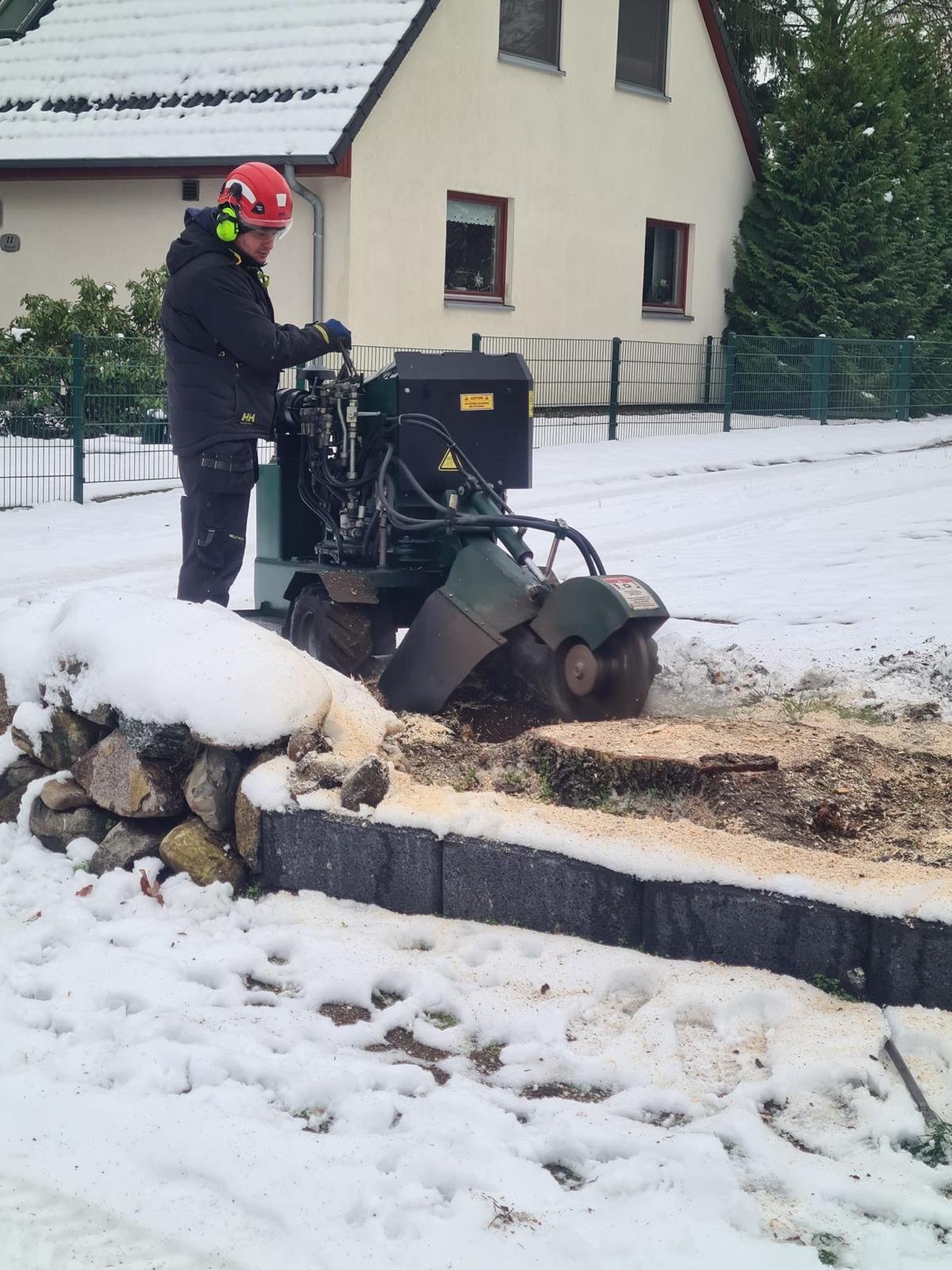 Prignitzer Gartenbewässerung - Stubbenfräse