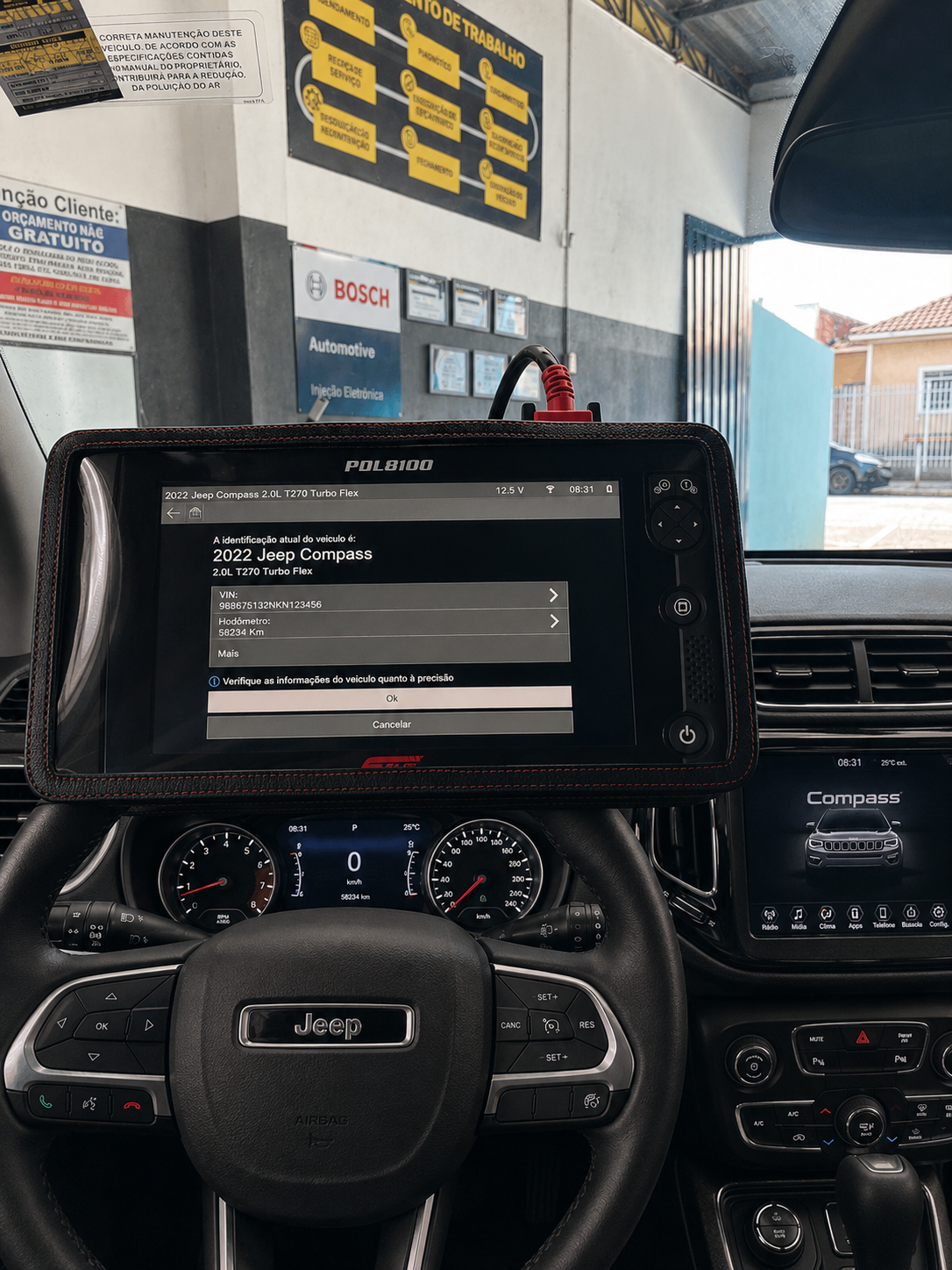 Diagnóstico automotivo em veículo com injeção direta realizado em oficina mecânica de São José do Ri