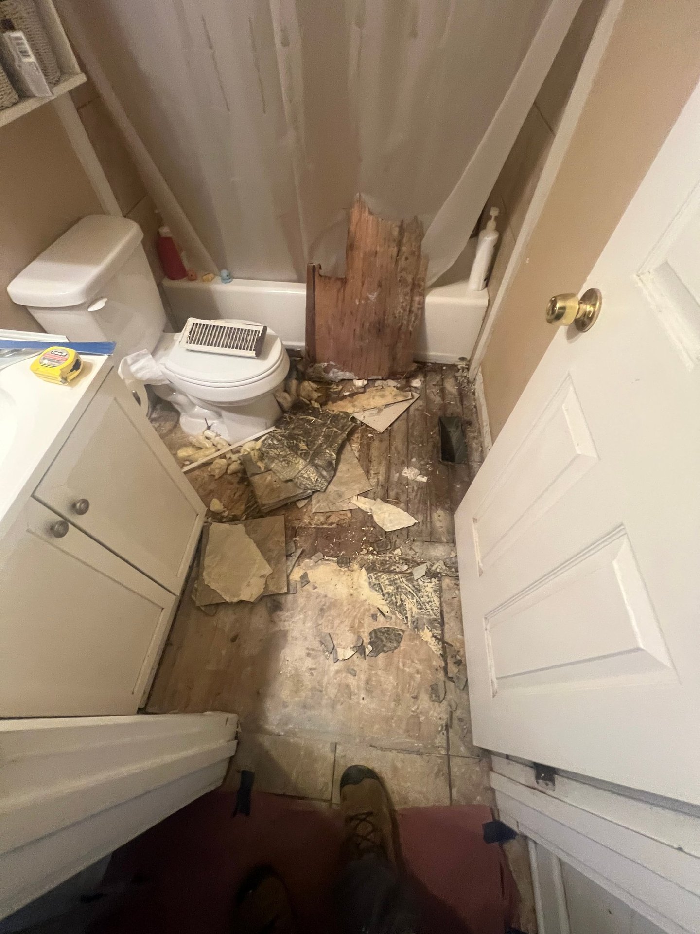 TILE FLOOR DEMOLITION AND PREP
