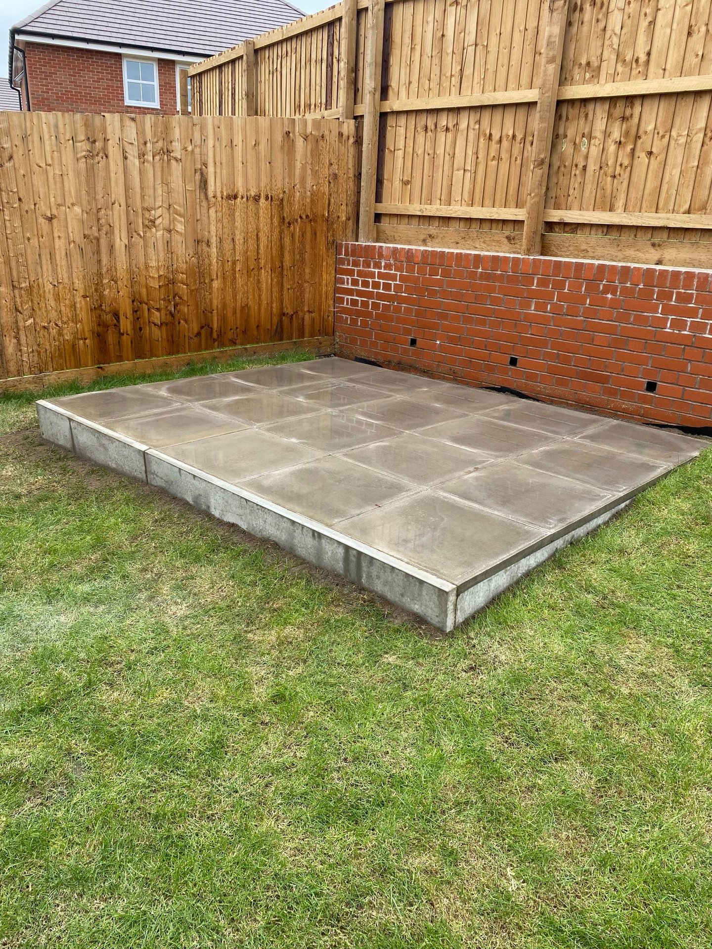 Slab base raised off unlevel ground