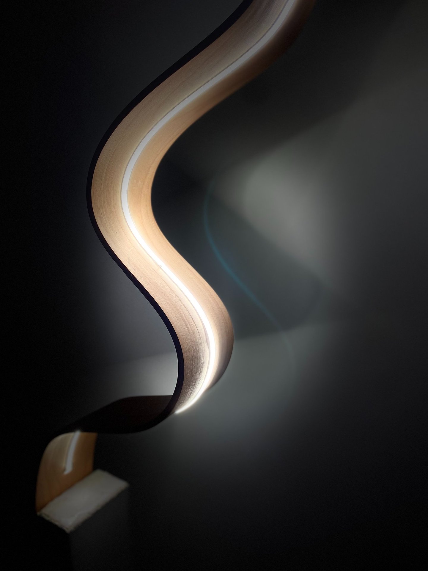 wood bend stand lamp egle alejevaite www.egledesign.net