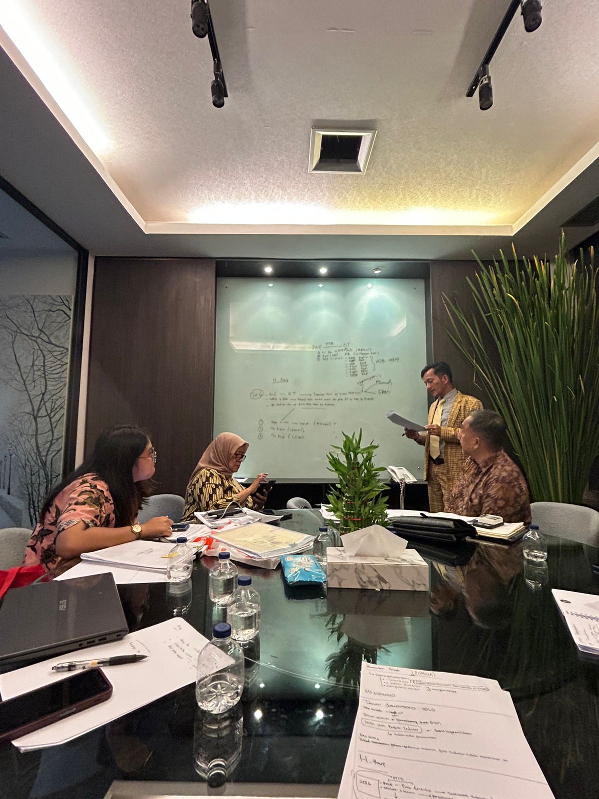 MAHKAMAH KONSTITUSI AKAN MENJADI TEMPAT YANG MENAKUTKAN BAGI CALON PEMIMPIN YANG CURANG