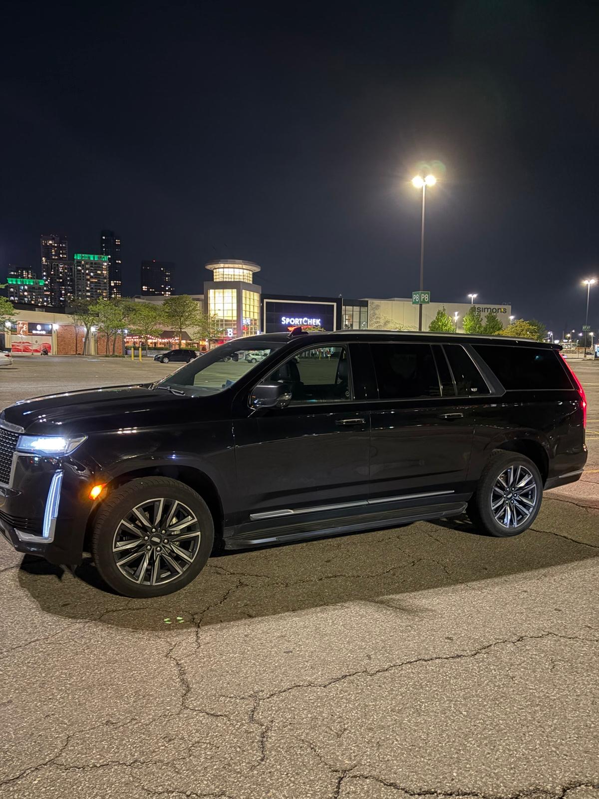 Executive chauffeur service Toronto for business travel