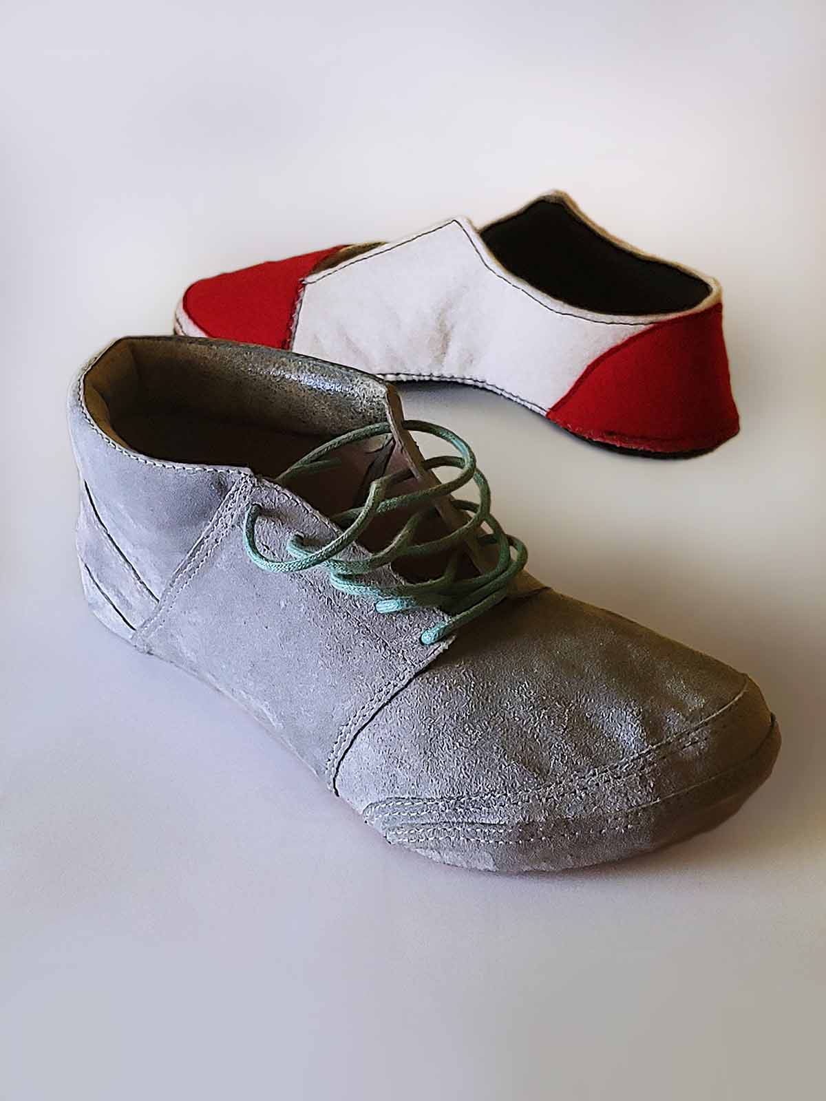 Leather minimalist shoes