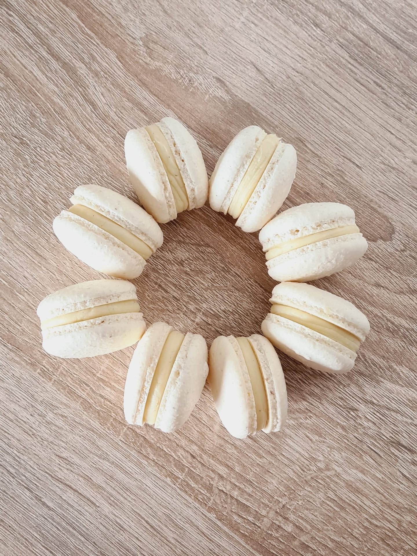 Macarons vanille pour anniversaire à voiron