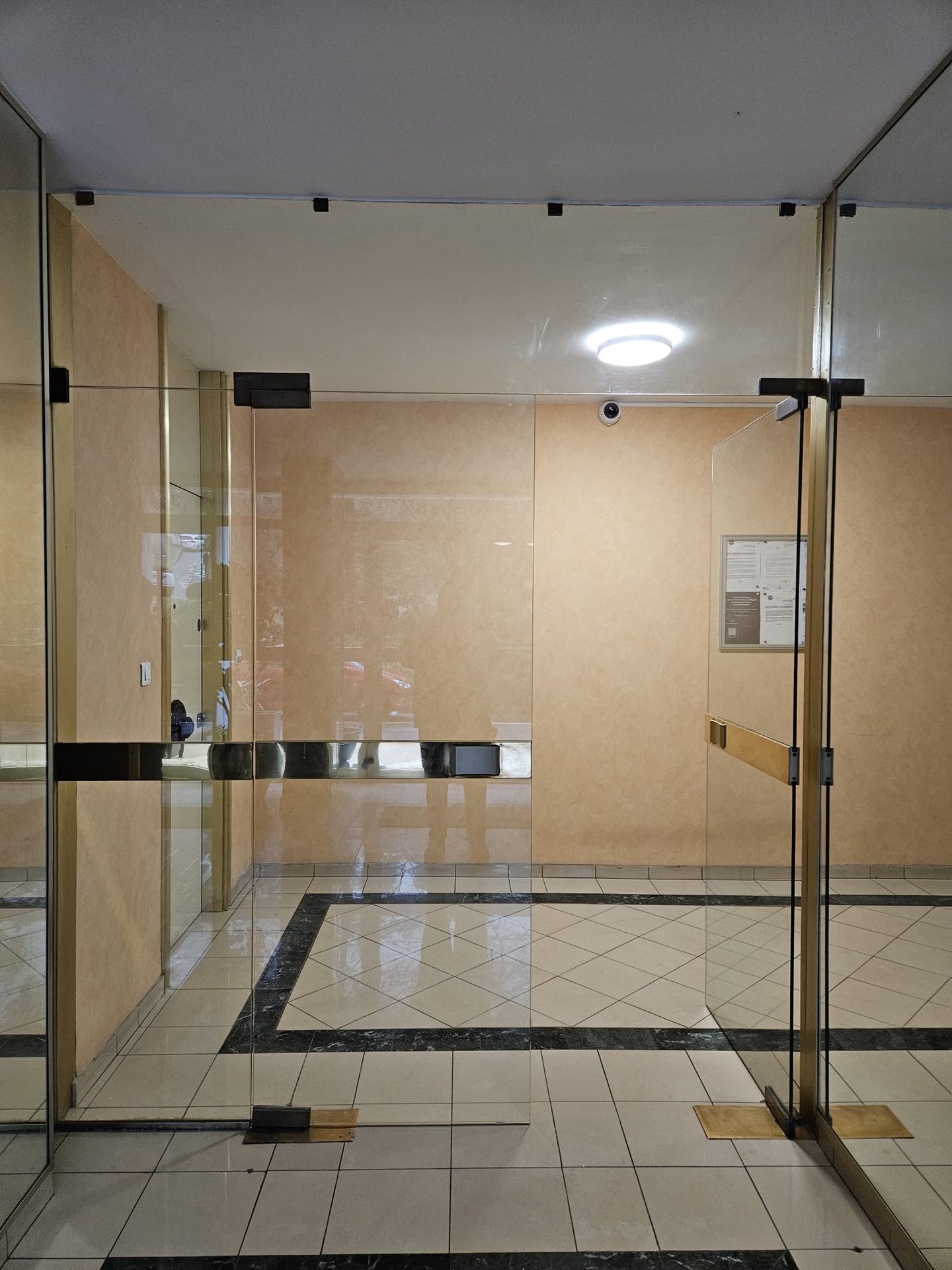 Photo de porte vitrée + fenetre sur mesure + coulissant aluminium + verre + fenetre