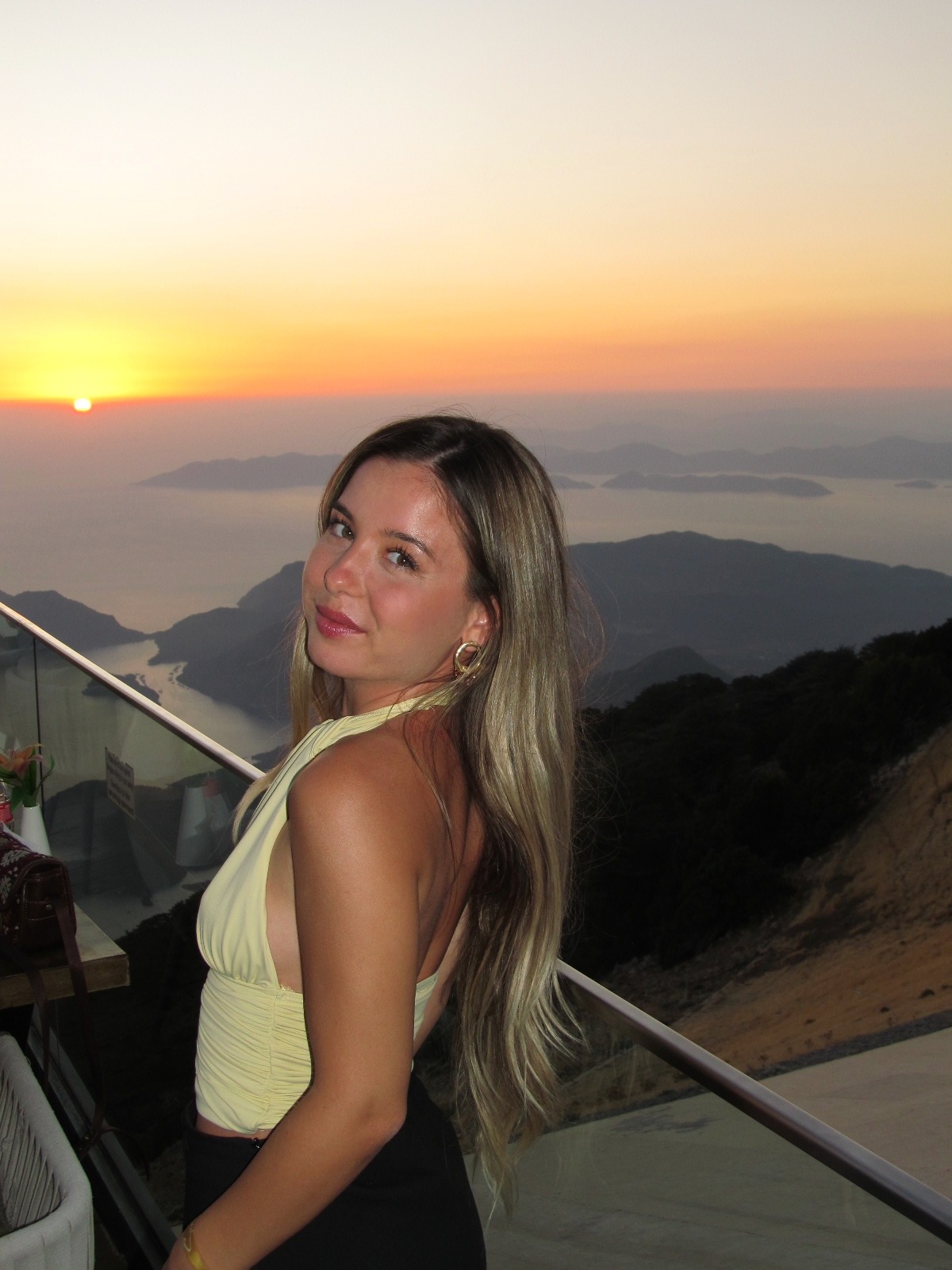 Arzu Shakir – travel and social media content creator