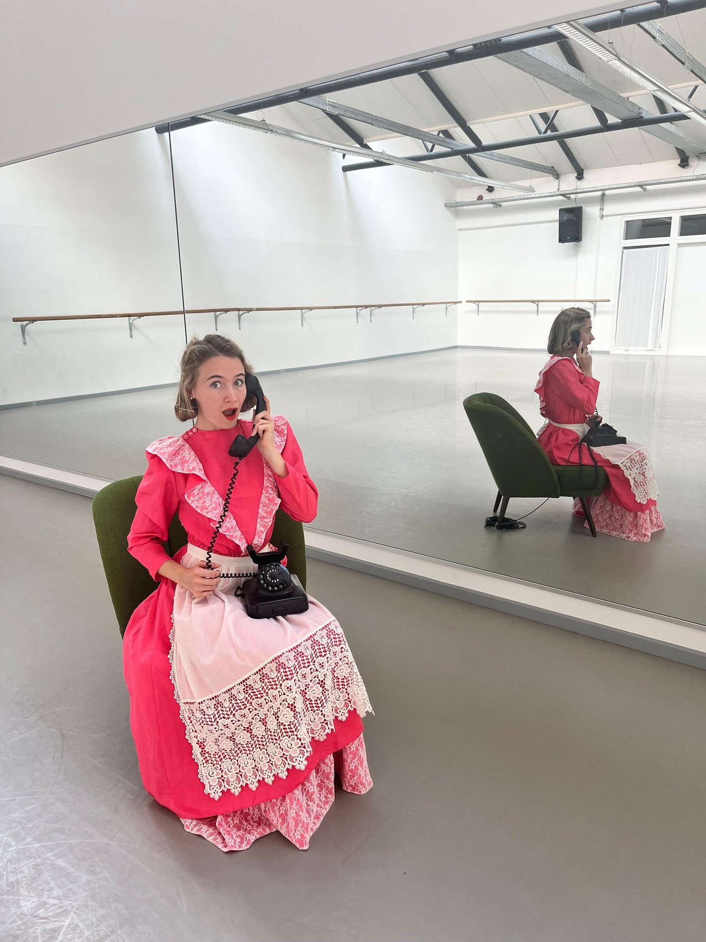 Johanna Spies performing a contemporary dance piece